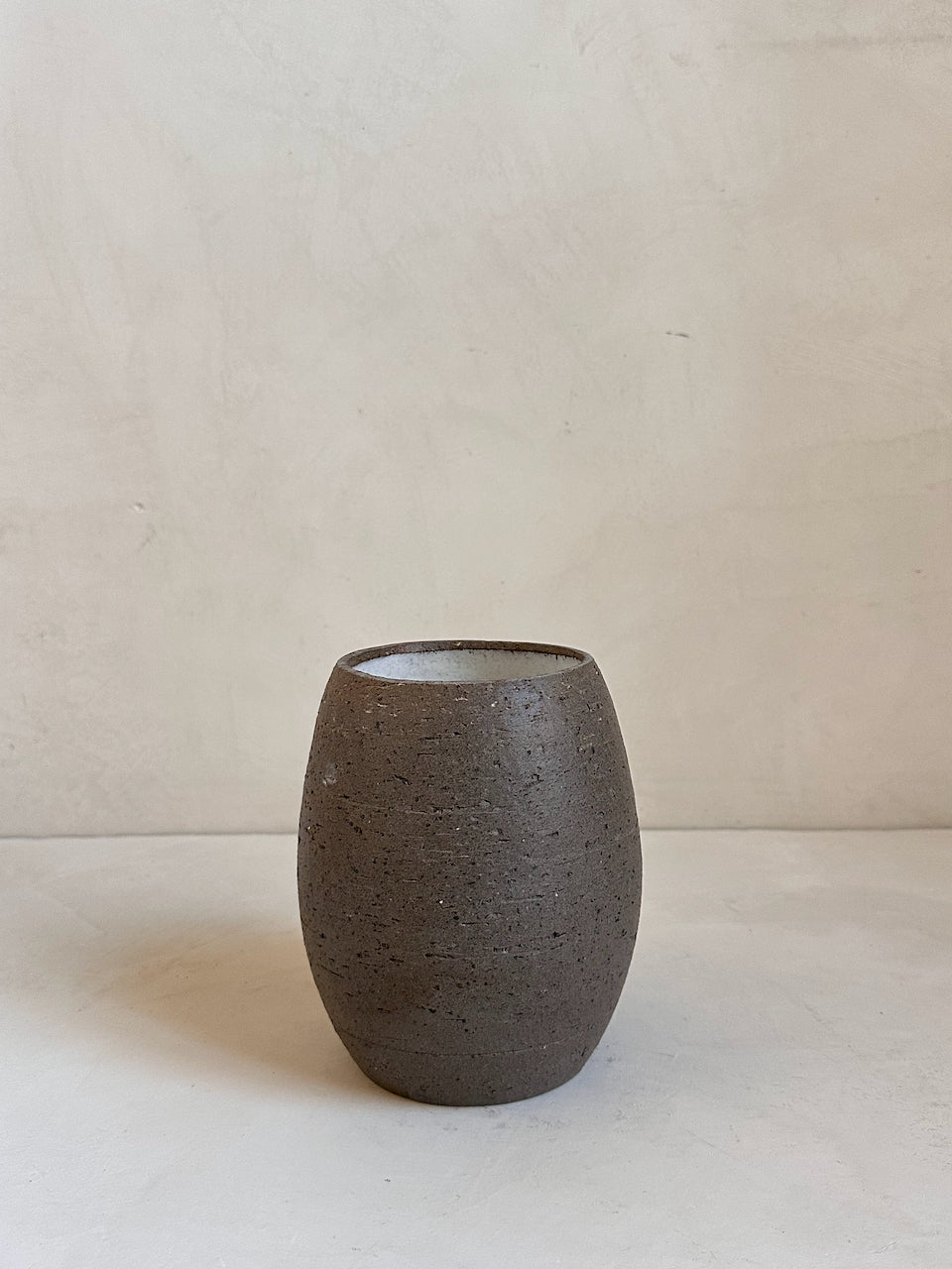 The Corner - Ceramic pot N° 22 - Ceramics