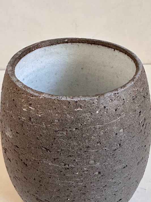 The Corner - Ceramic pot N° 22 - Ceramics