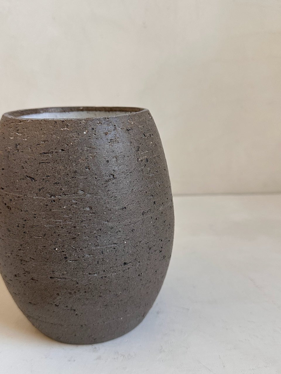 The Corner - Ceramic pot N° 22 - Ceramics