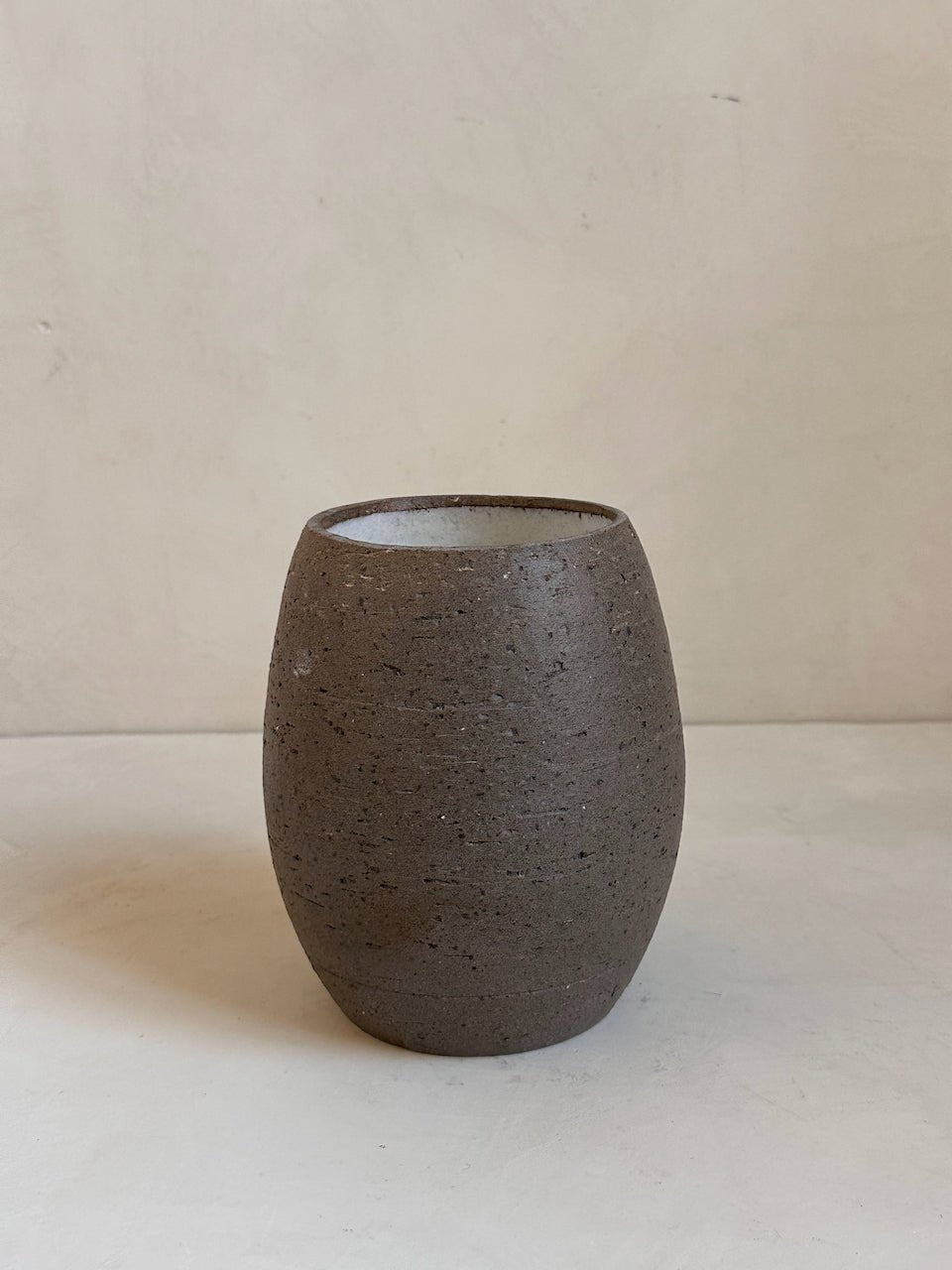 The Corner - Ceramic pot N° 22 - Ceramics