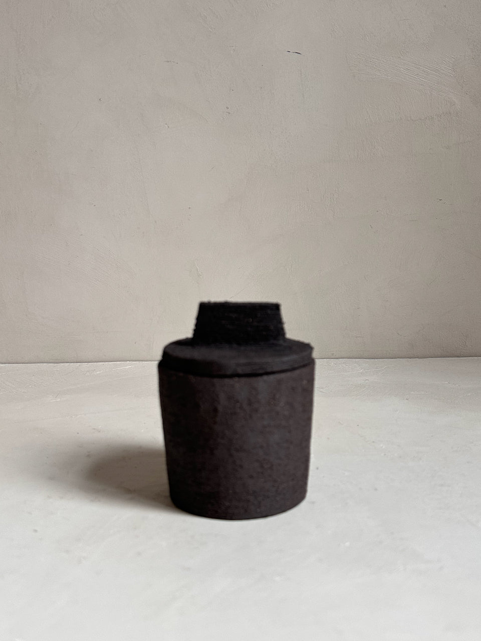 The Corner - Ceramic pot with lid N° 1 - Ceramics