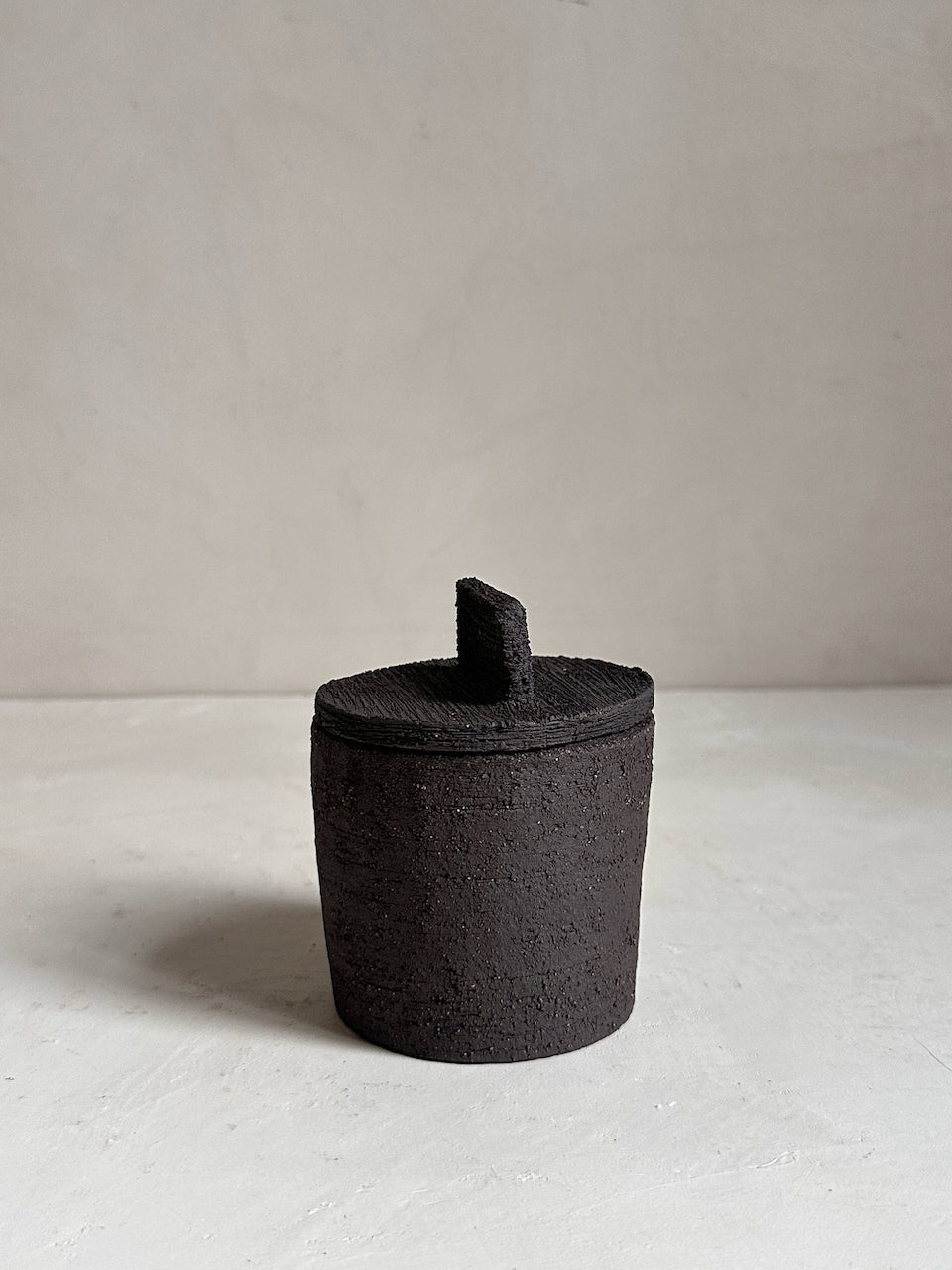 The Corner - Ceramic pot with lid N° 1 - Ceramics
