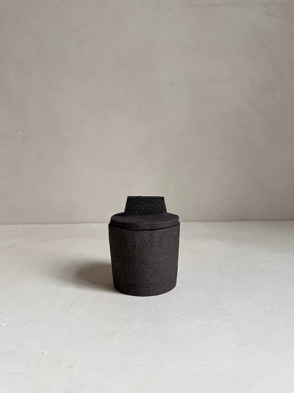 The Corner - Ceramic pot with lid N° 1 - Ceramics