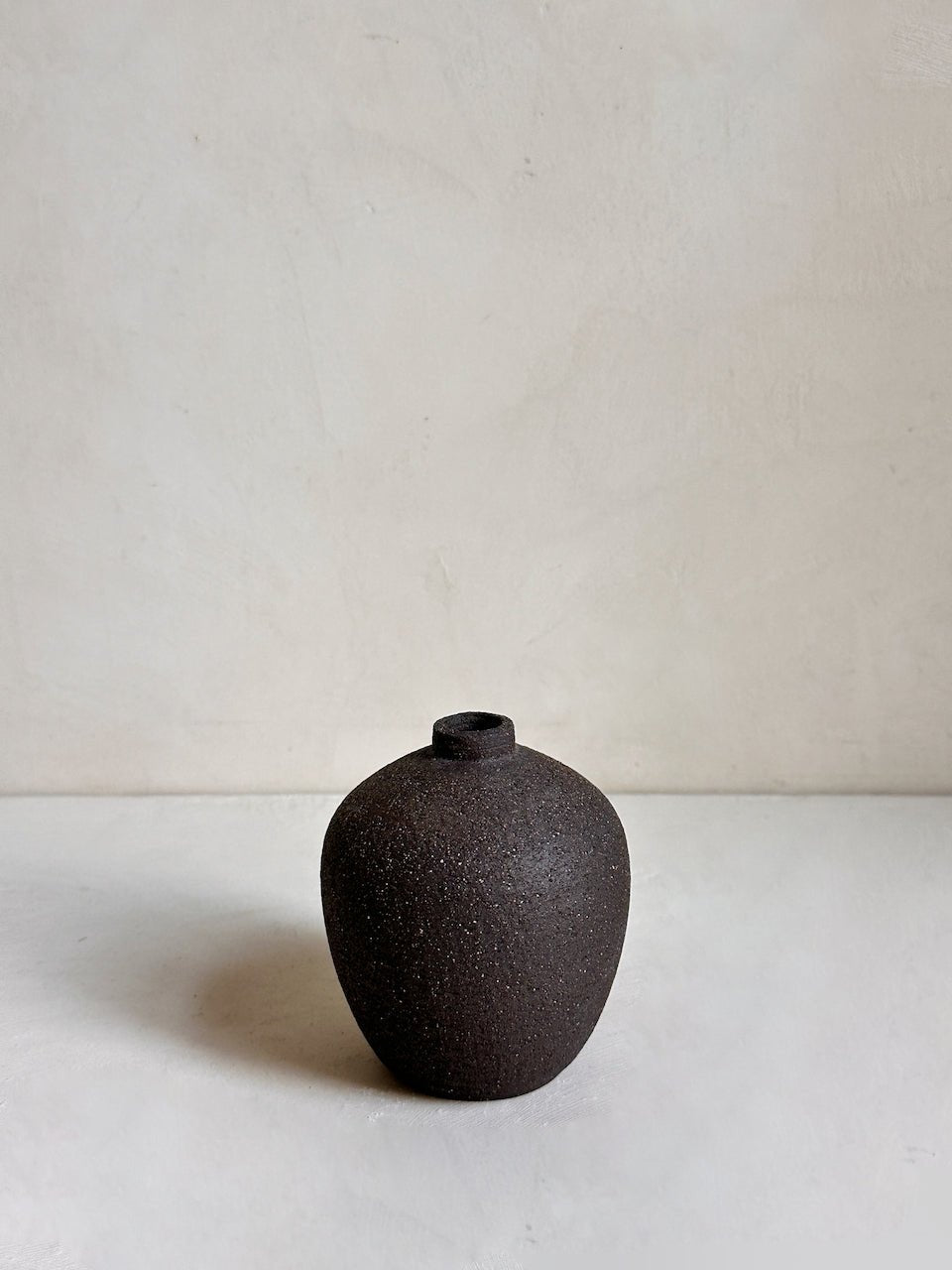 The Corner - Ceramic vase N° 102 - Ceramics