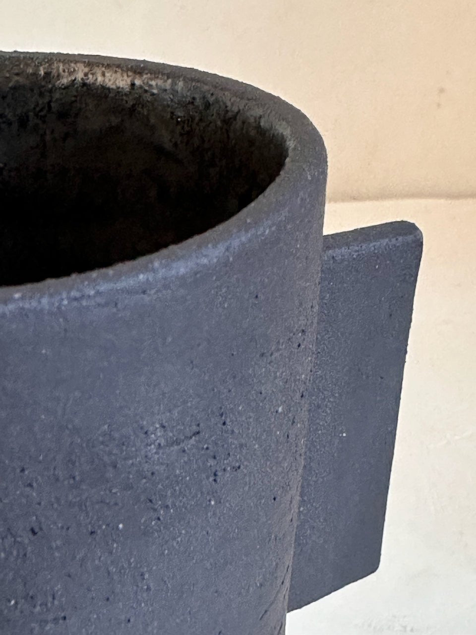 The Corner - Ceramic vase N° 60 - Ceramics
