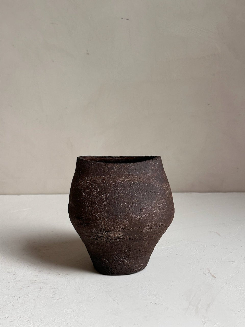The Corner - Ceramic vase N° 42 - Ceramics