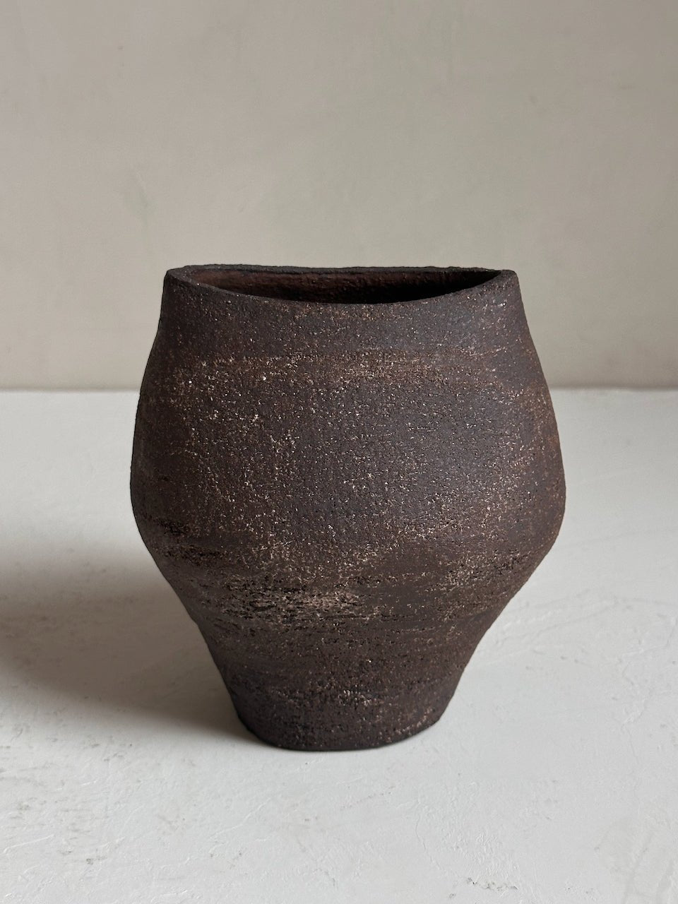 The Corner - Ceramic vase N° 42 - Ceramics