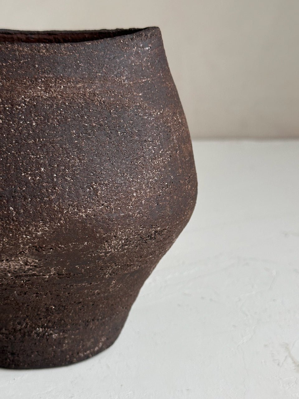 The Corner - Ceramic vase N° 42 - Ceramics