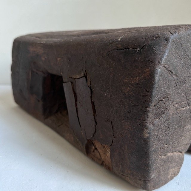The Corner - Congo stool N° 2 - African Benches & Stools
