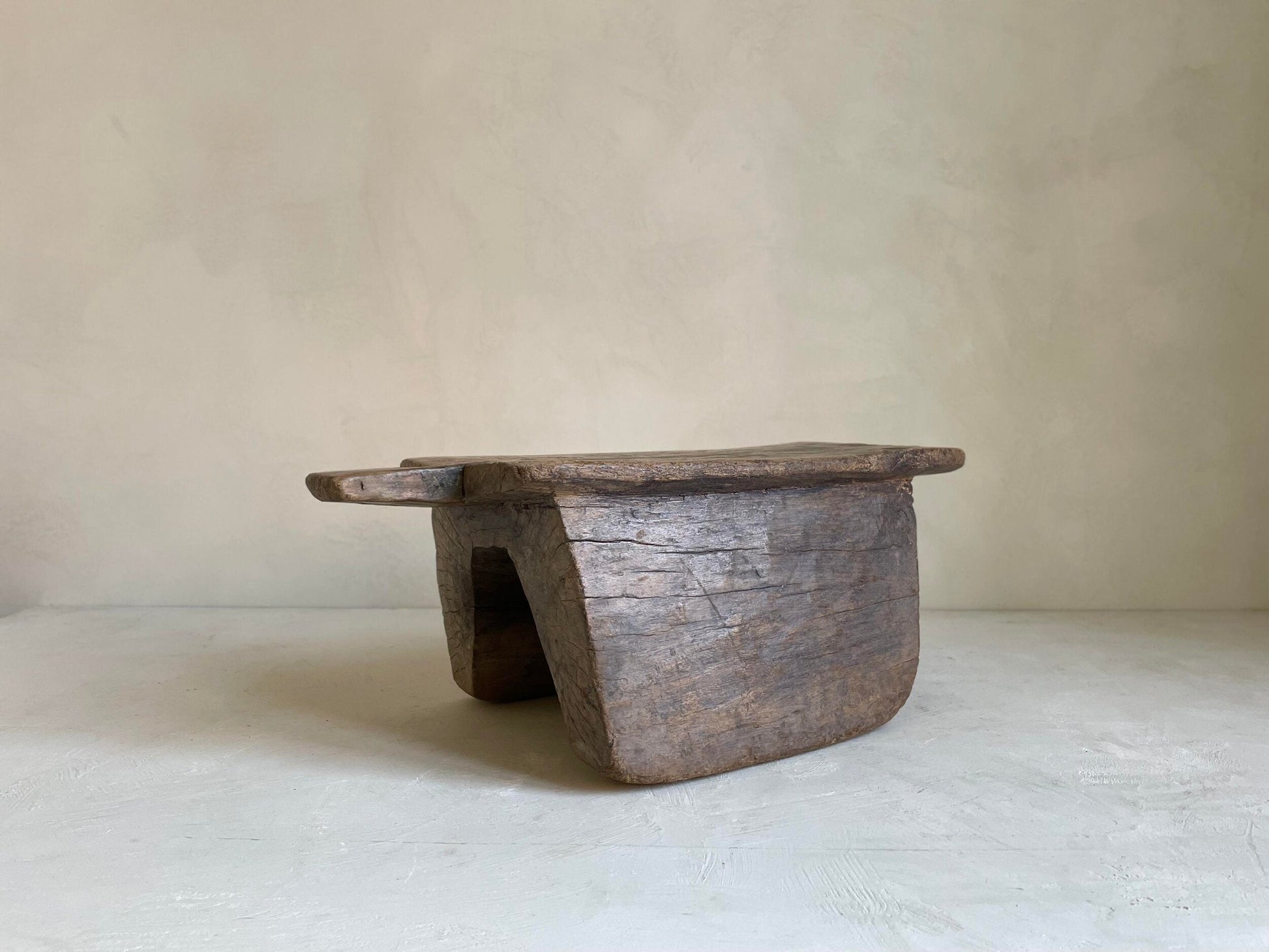 The Corner - Dakari stool Nº56 - African Benches & Stools