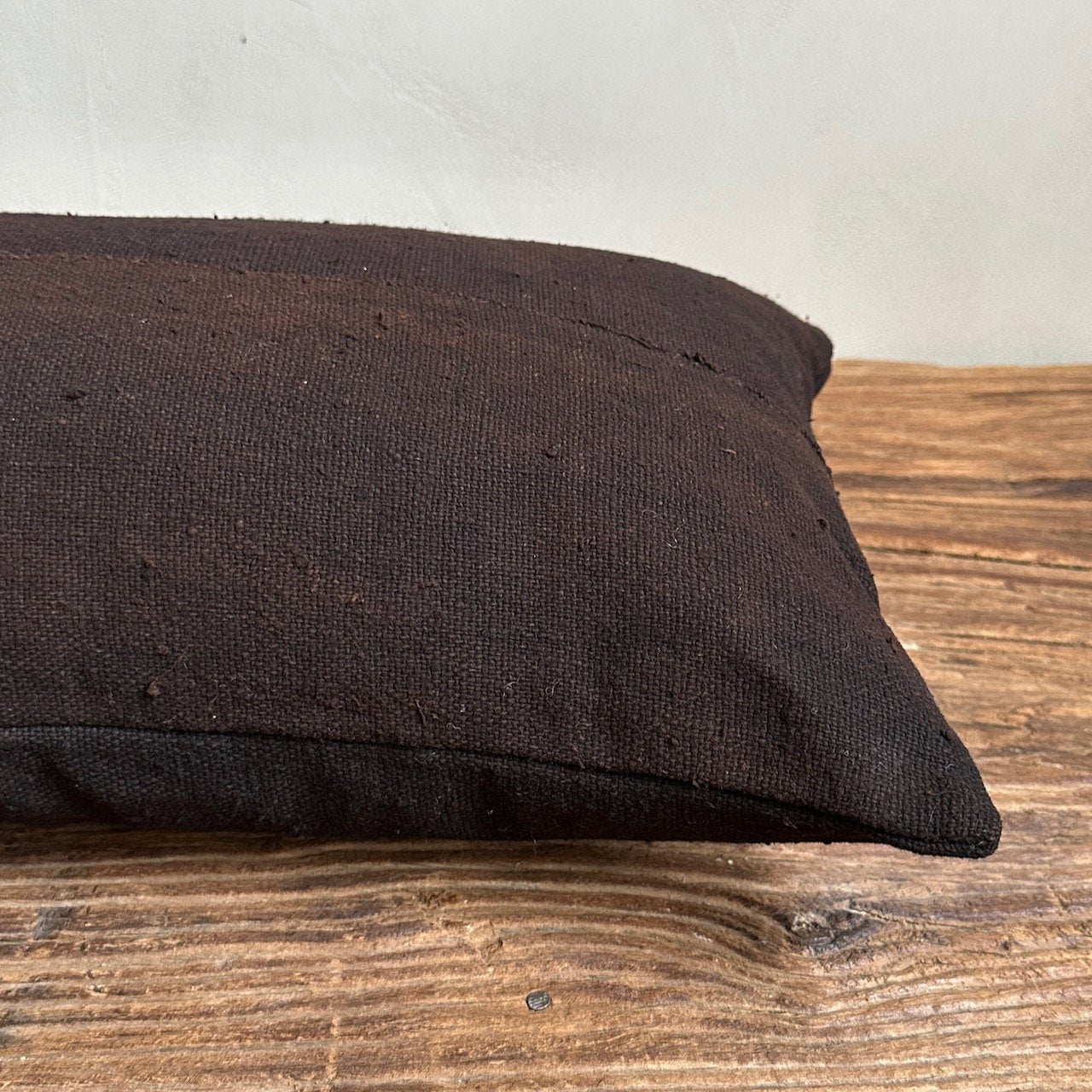The Corner - Dark umber 50 x 30 - Cushions
