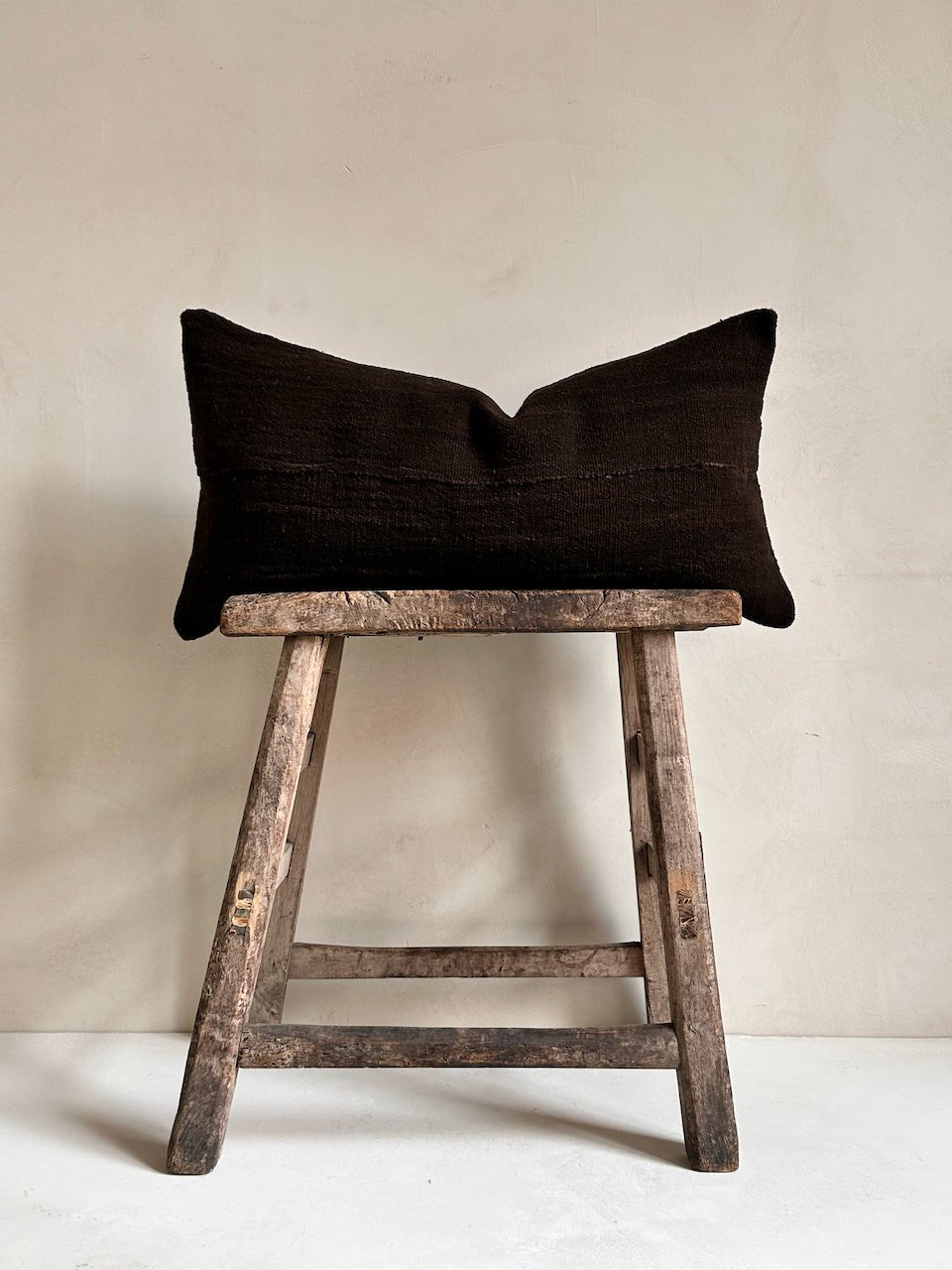 The Corner - Dark umber 60 x 30 - Cushions