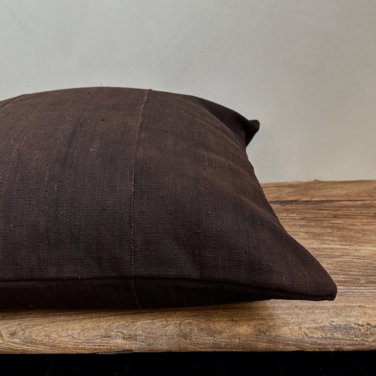 The Corner - Dark umber 60 X 60 - Cushions