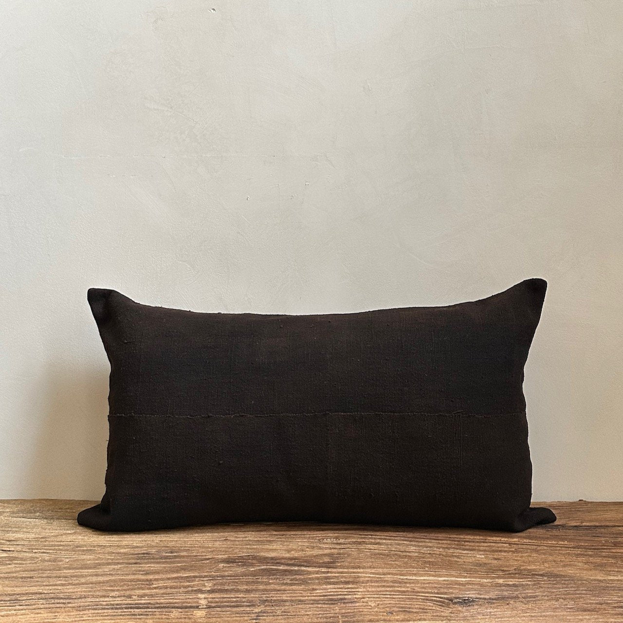 The Corner - Dark umber 70 x 40 - Cushions