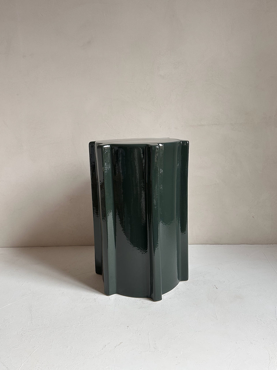 The Corner - Glazed ceramic table Dark Green - Side Tables & Stools