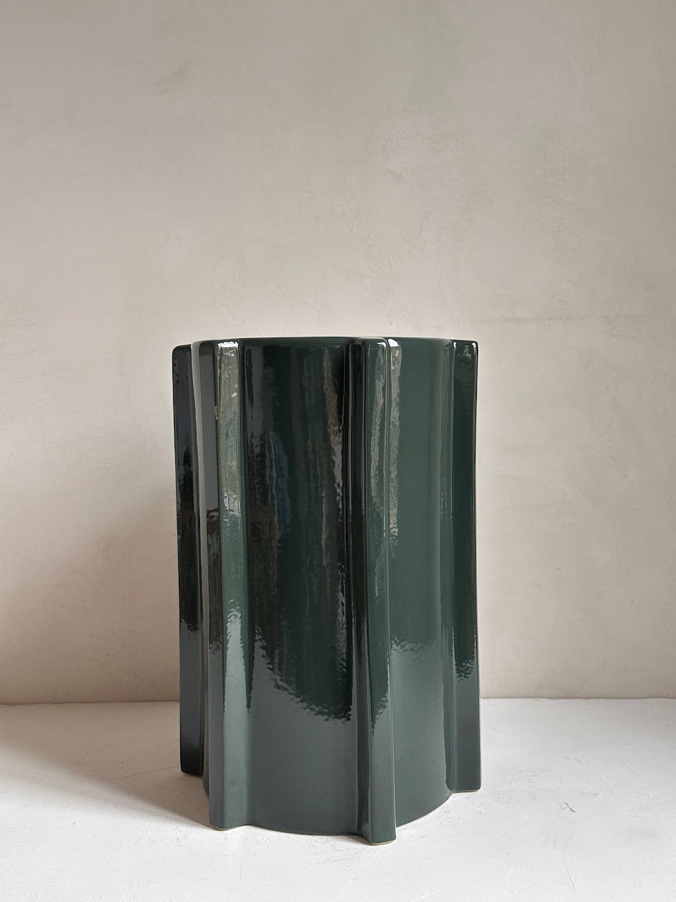 The Corner - Glazed ceramic table Dark Green - Side Tables & Stools