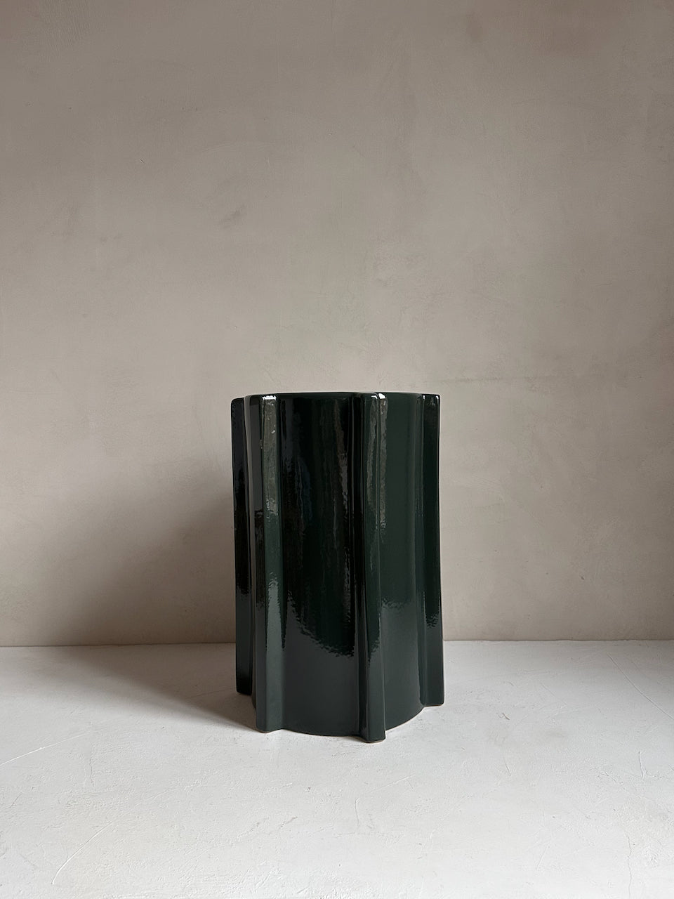 The Corner - Glazed ceramic table Dark Green - Side Tables & Stools