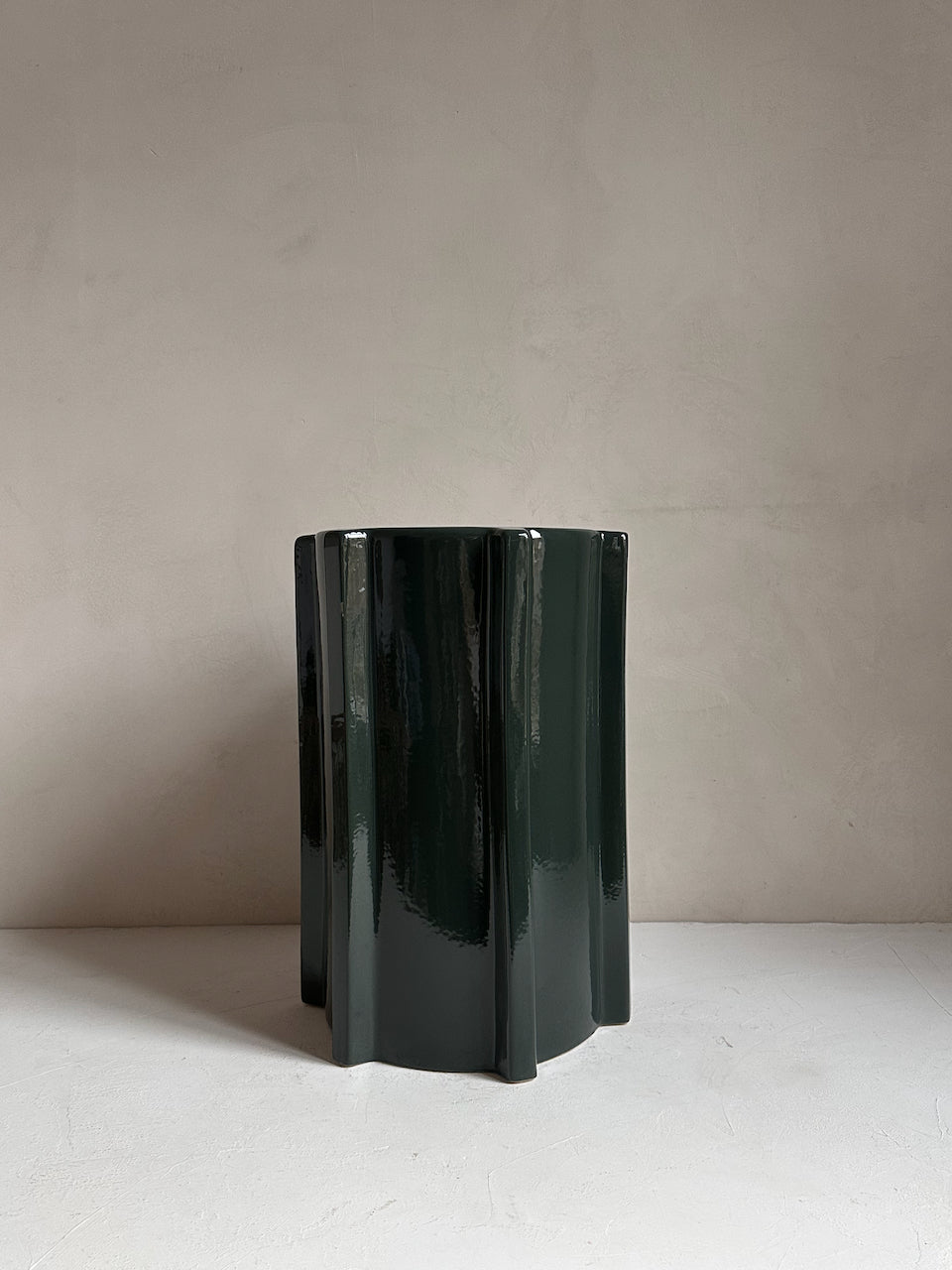 The Corner - Glazed ceramic table Dark Green - Side Tables & Stools