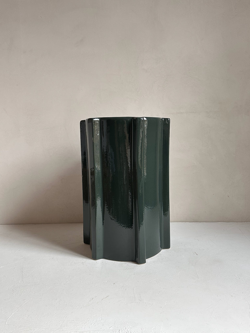 The Corner - Glazed ceramic table Dark Green - Side Tables & Stools