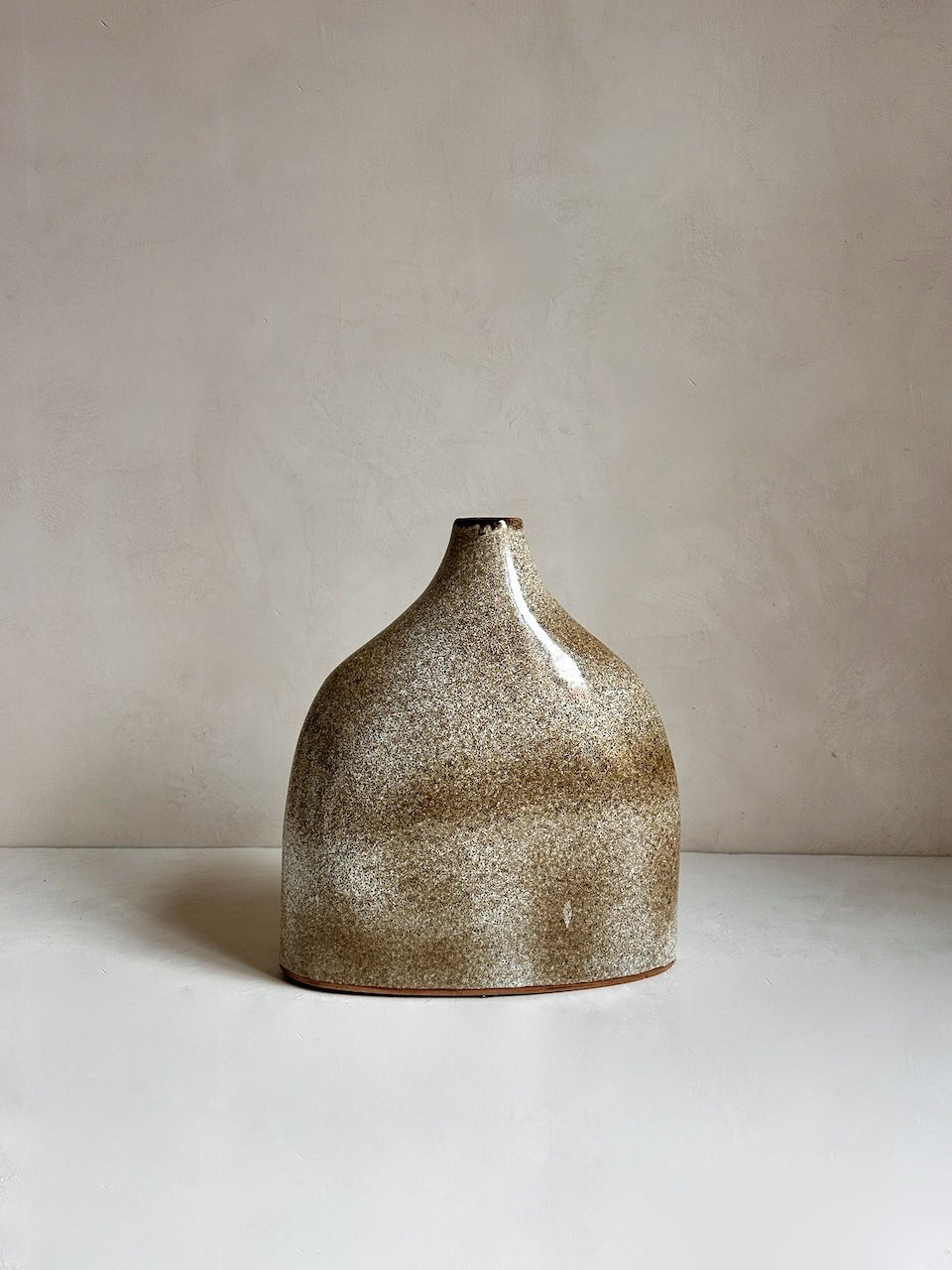 The Corner - Green ceramic vase N° 108 - Ceramics