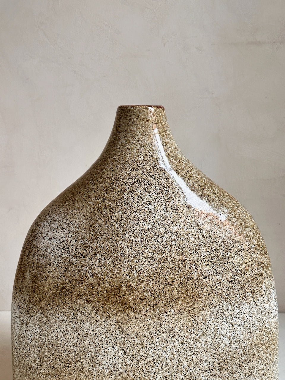 The Corner - Green ceramic vase N° 108 - Ceramics