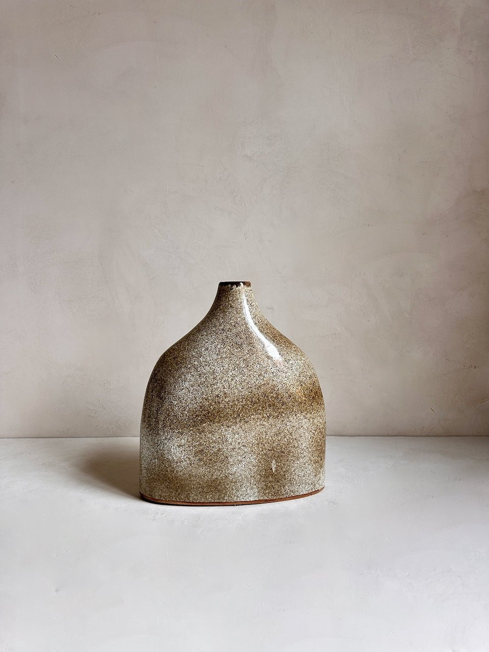 The Corner - Green ceramic vase N° 108 - Ceramics