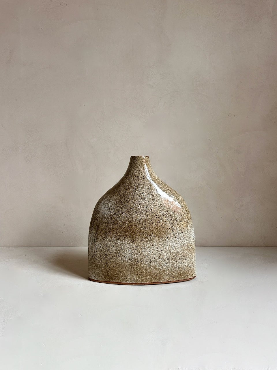 The Corner - Green ceramic vase N° 108 - Ceramics