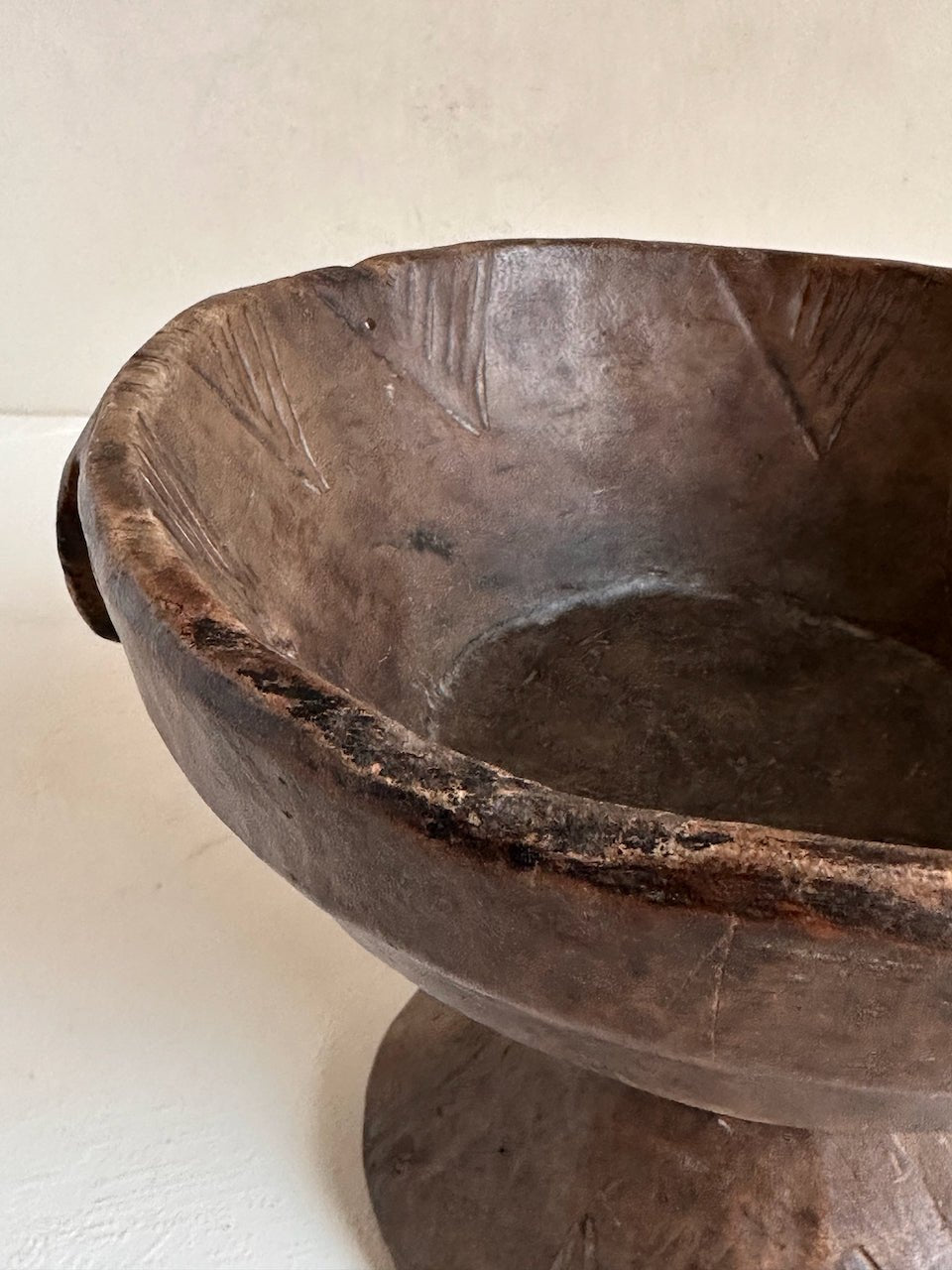 The Corner - Gurage bowl with foot N° 52 - Decoration