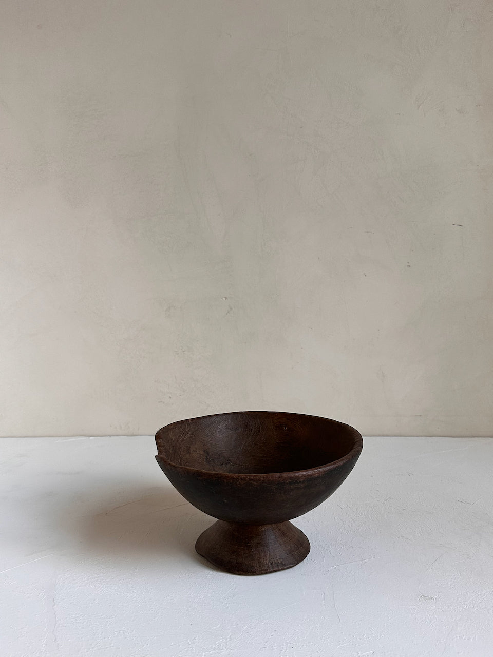 The Corner - Gurague bowl with foot N° 51 - Decoration