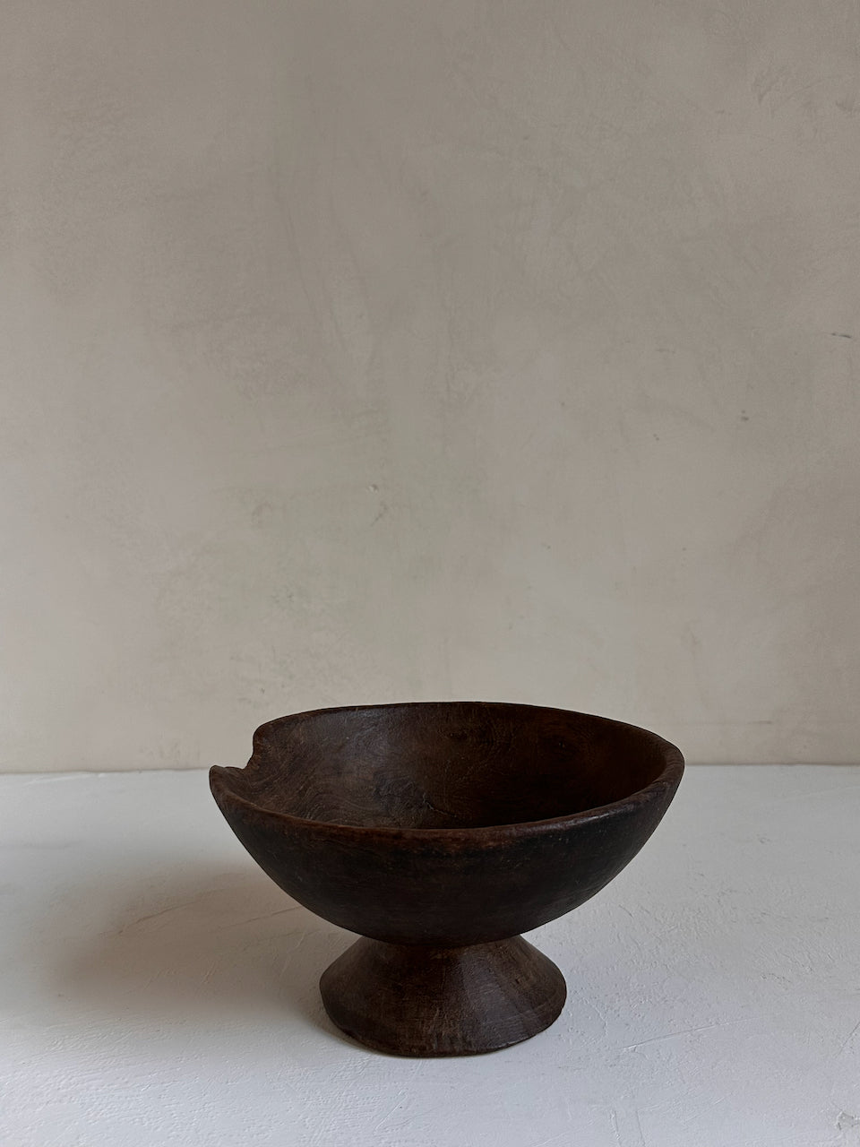 The Corner - Gurague bowl with foot N° 51 - Decoration