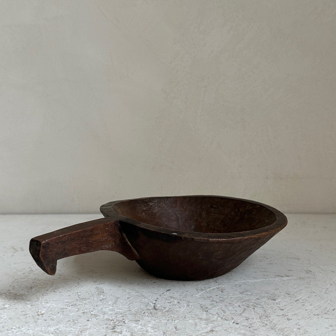 The Corner - Gurague bowl with handle N°28 - Decoration