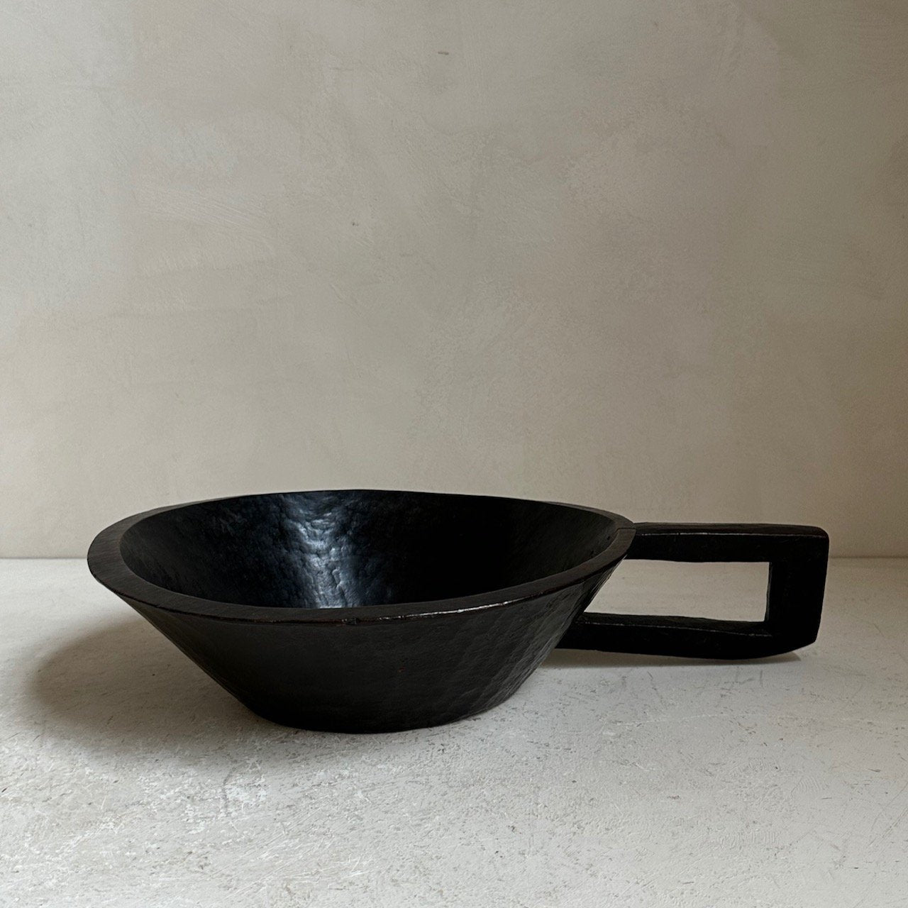 The Corner - Gurague bowl with handle N°37 - Decoration