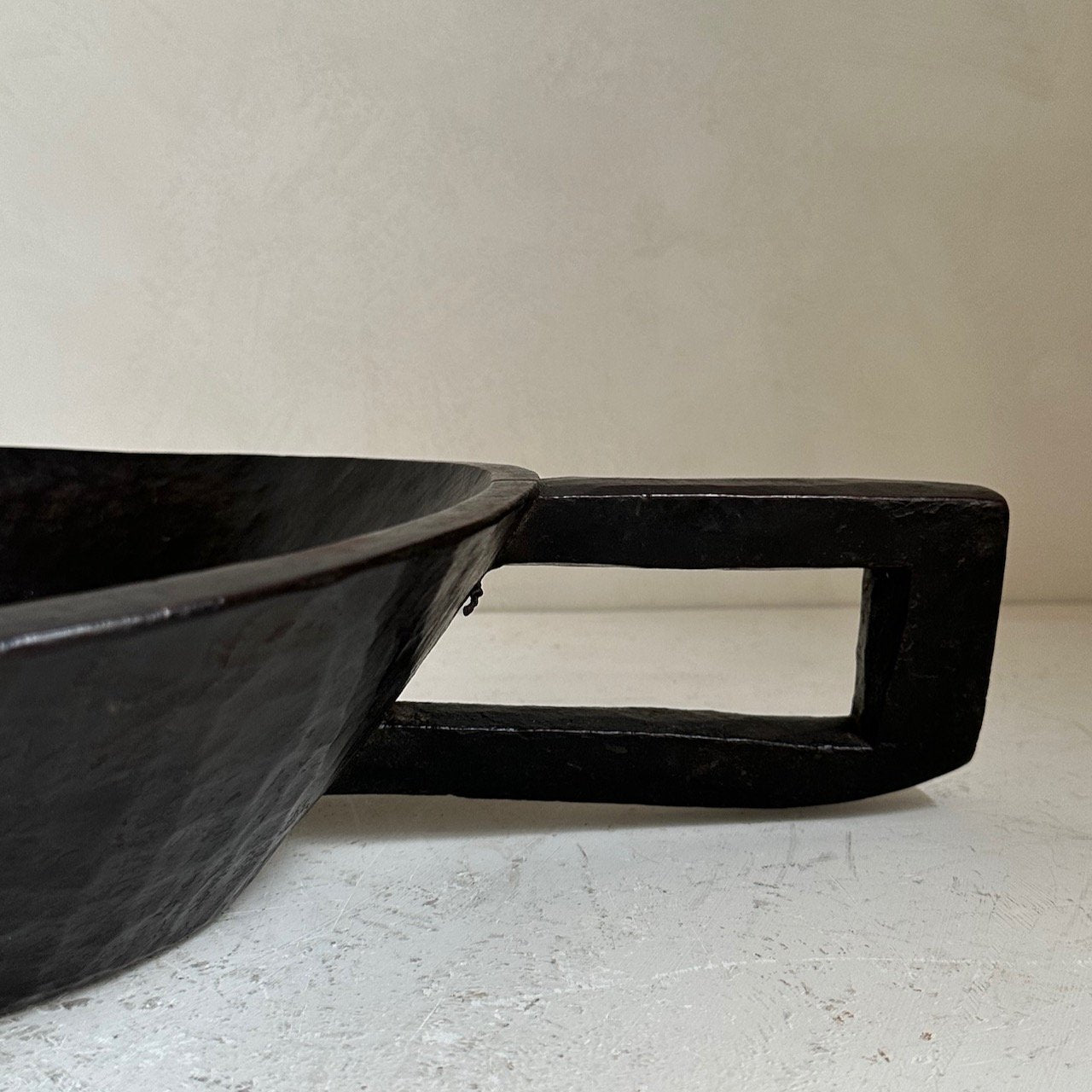 The Corner - Gurague bowl with handle N°37 - Decoration