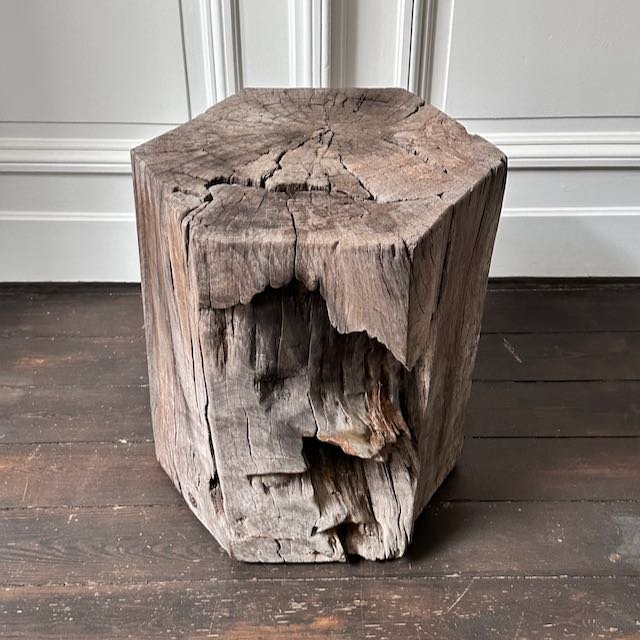 The Corner - Icagao stool N° 1 - Side Tables & Stools