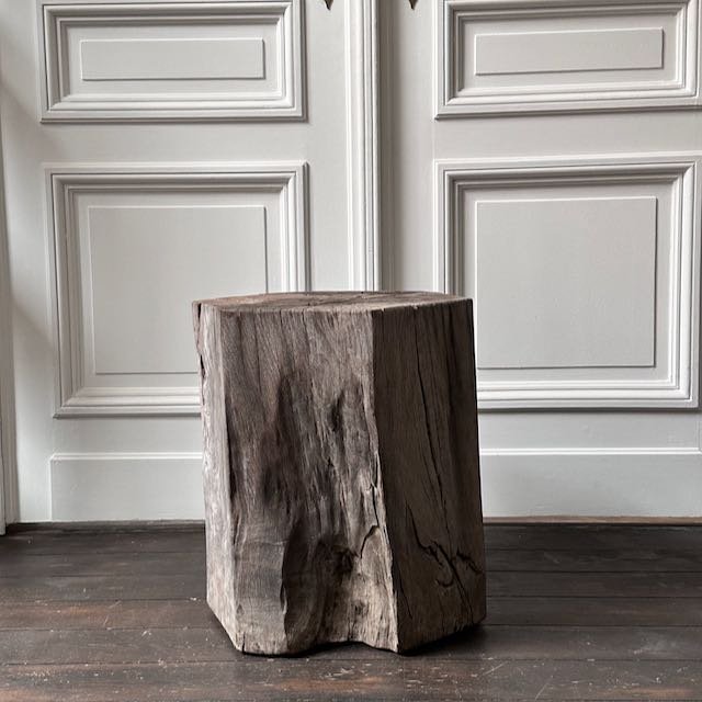 The Corner - Icagao stool N° 1 - Side Tables & Stools