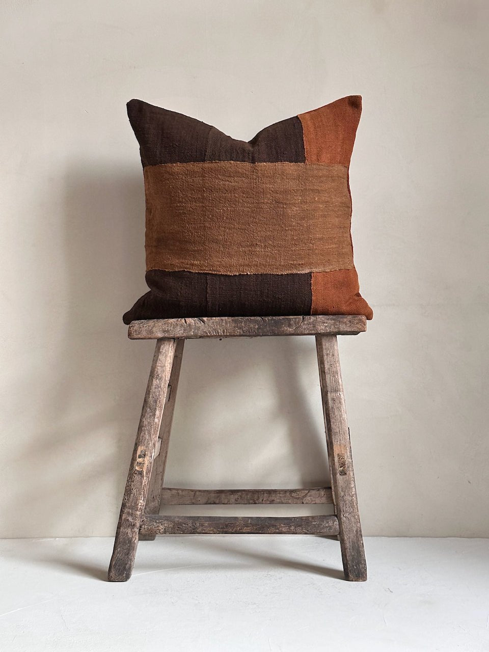 The Corner - Jane 001 50 x 50 cm - Cushions