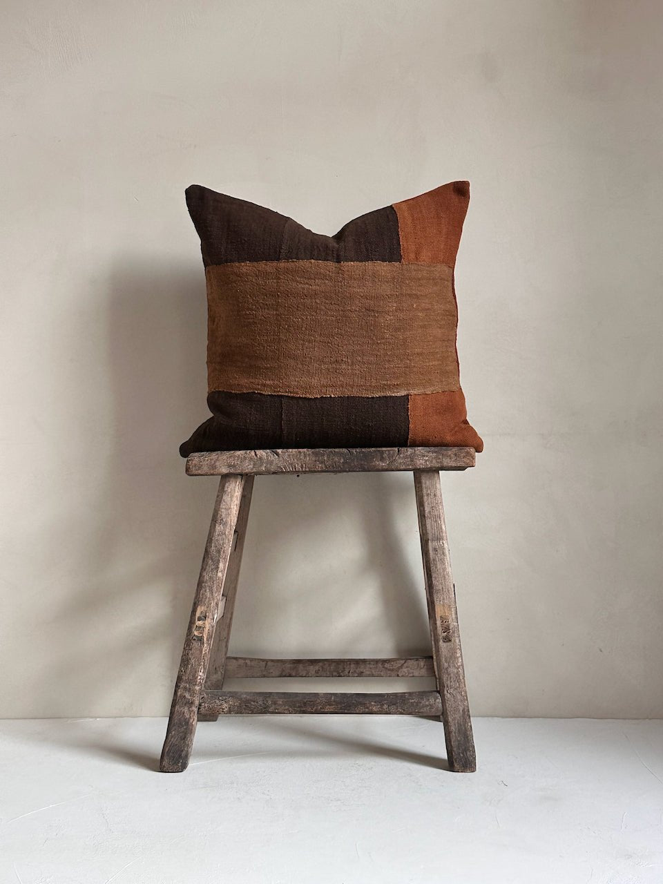 The Corner - Jane 001 50 x 50 cm - Cushions