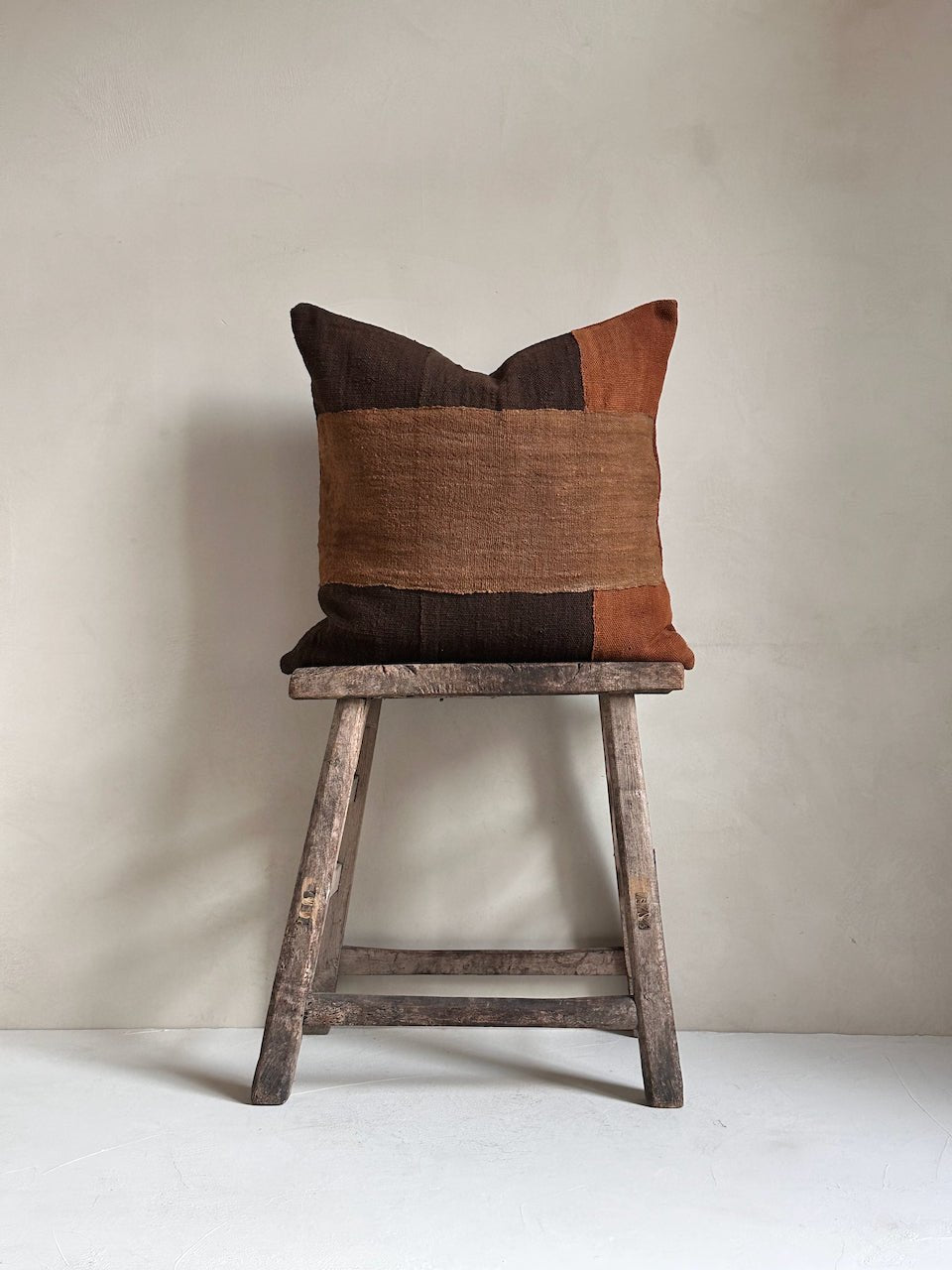 The Corner - Jane 001 50 x 50 cm - Cushions