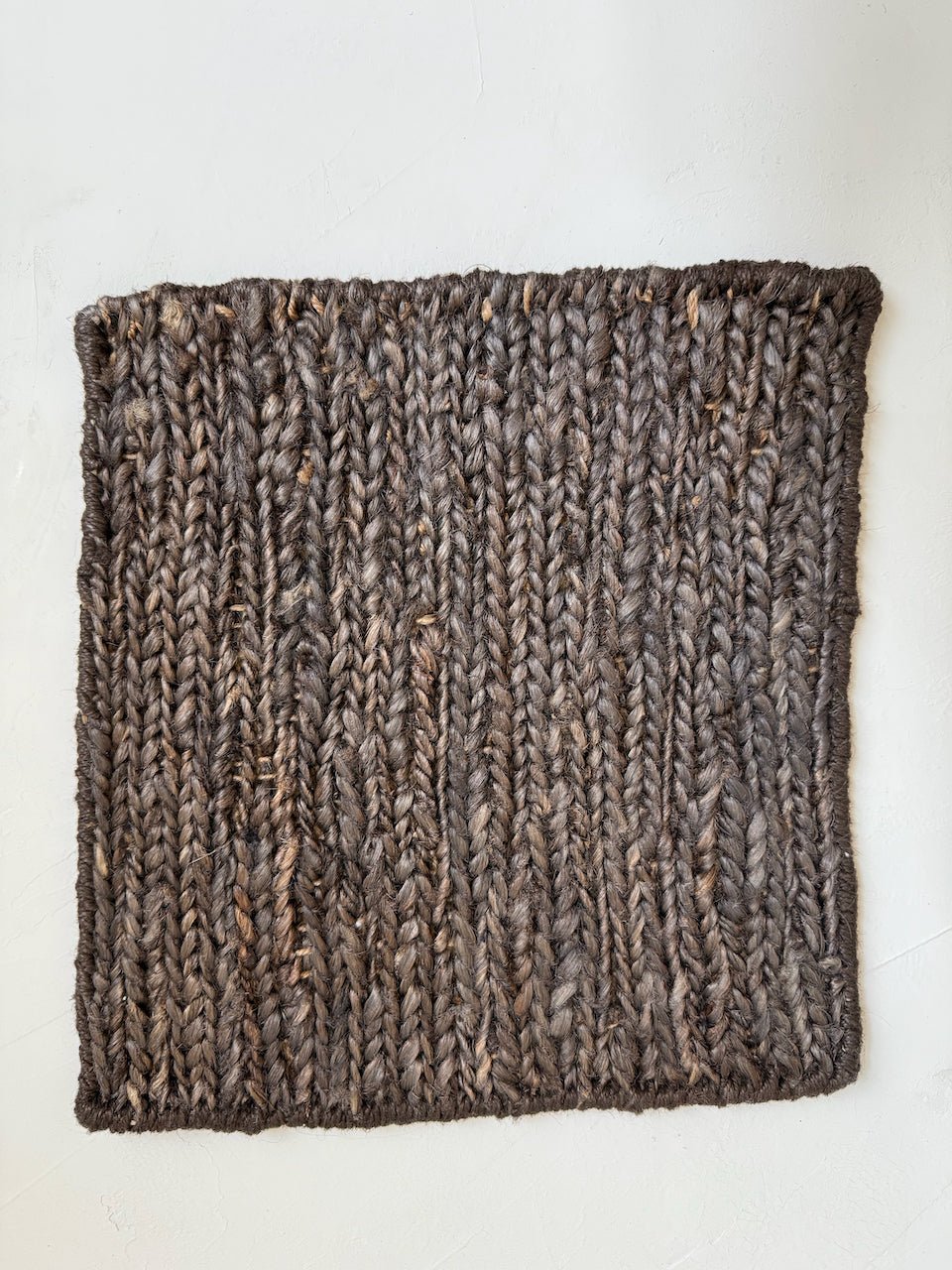 The Corner - JUTE CARPET AGRA BLACK - Carpets