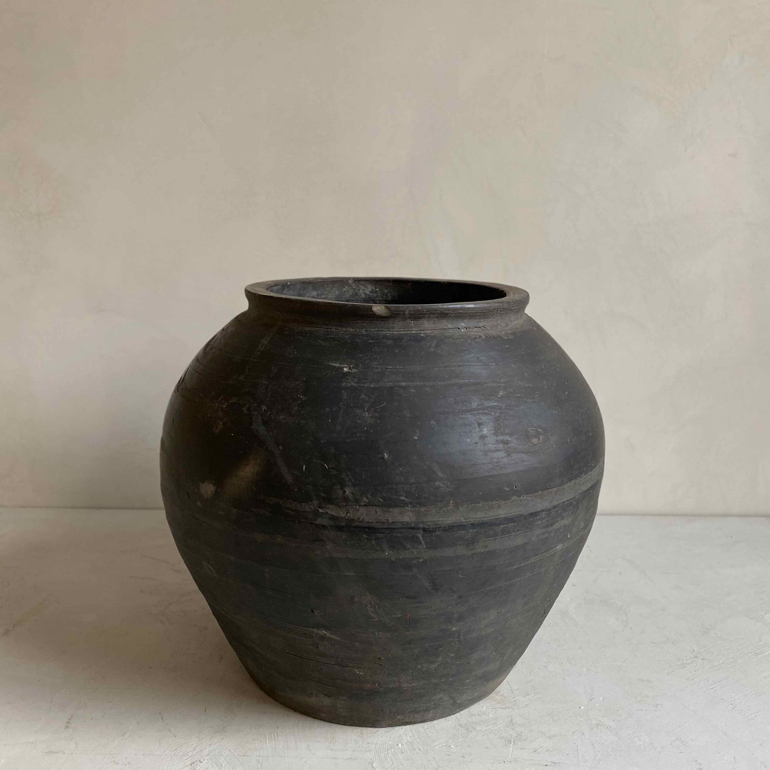 The Corner - Large clay pot N° 7 - 