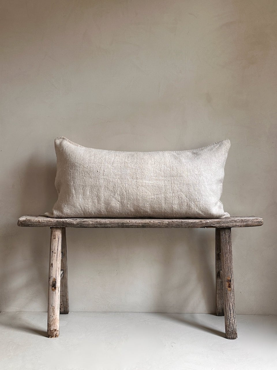 The Corner - L.E. N° 157 90 x 45 cm - Cushions