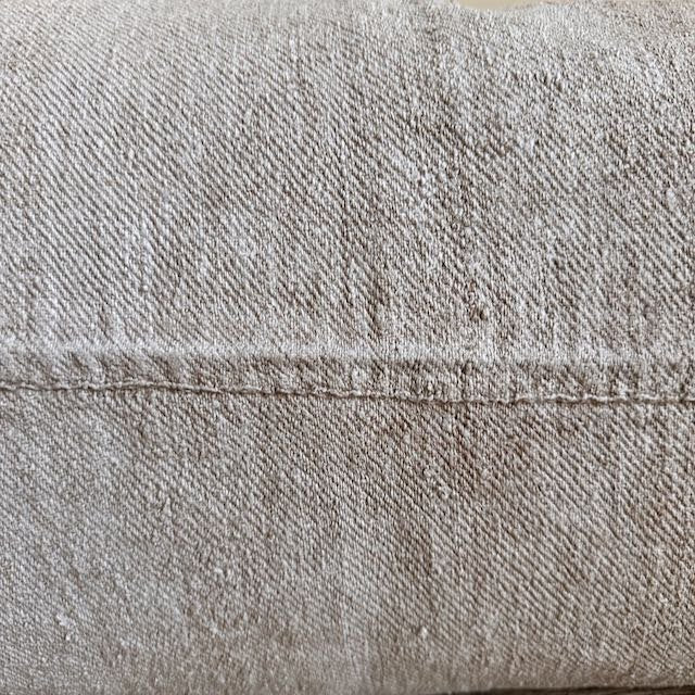 The Corner - L.E. N° 104 100 x 45 2 (2) - Cushions