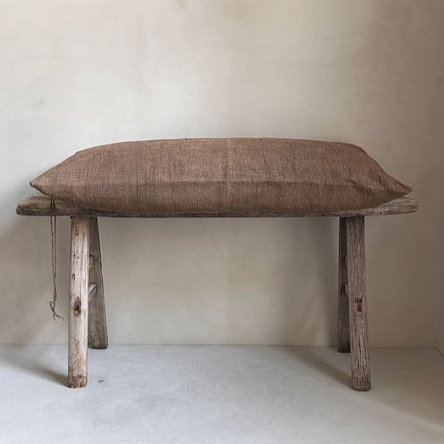 The Corner - L.E. N° 107 100 x 45 - Cushions