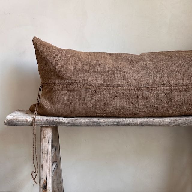 The Corner - L.E. N° 107 100 x 45 - Cushions
