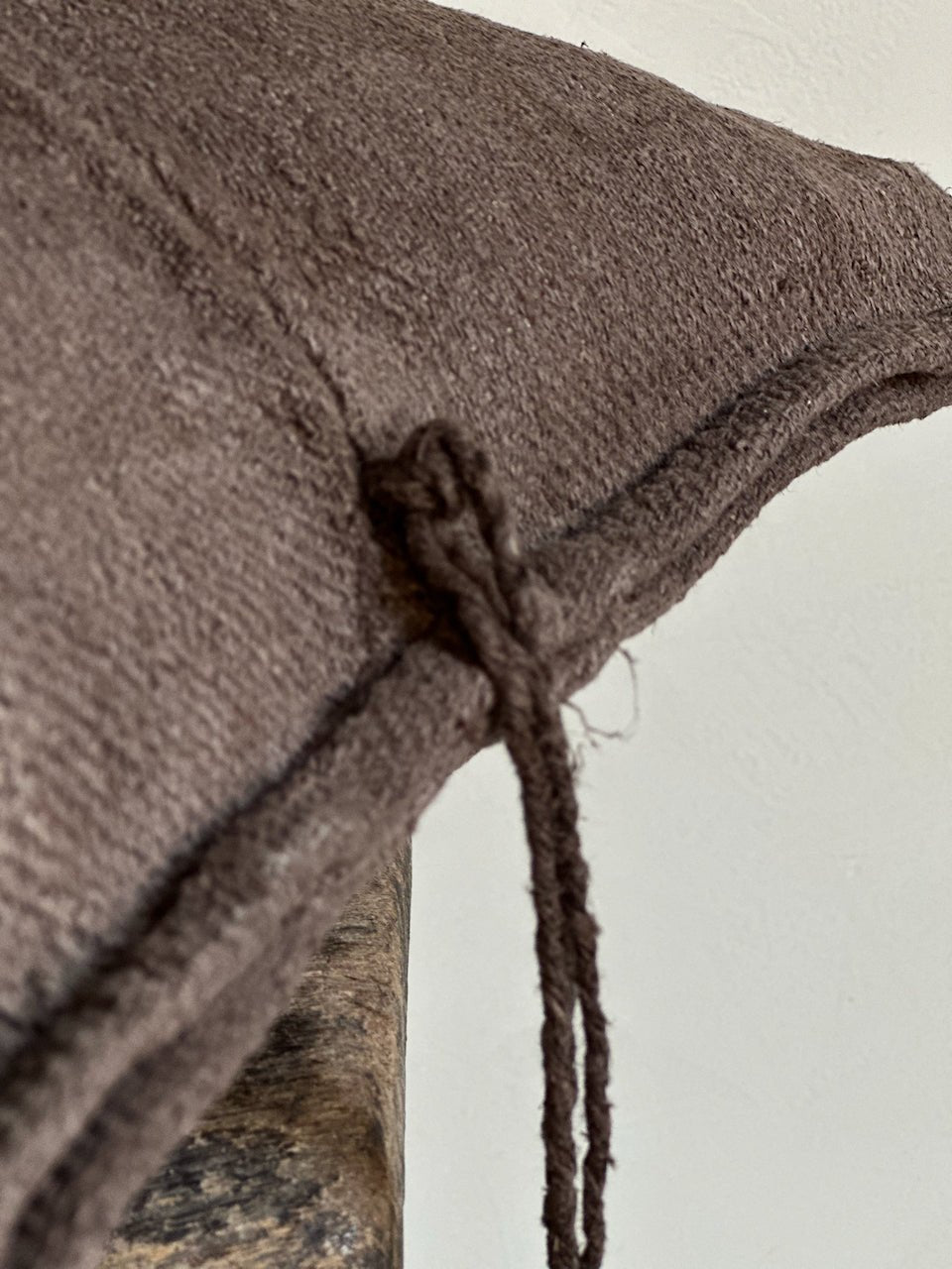 The Corner - L.E. N° 131 60 x 42 cm - Cushions