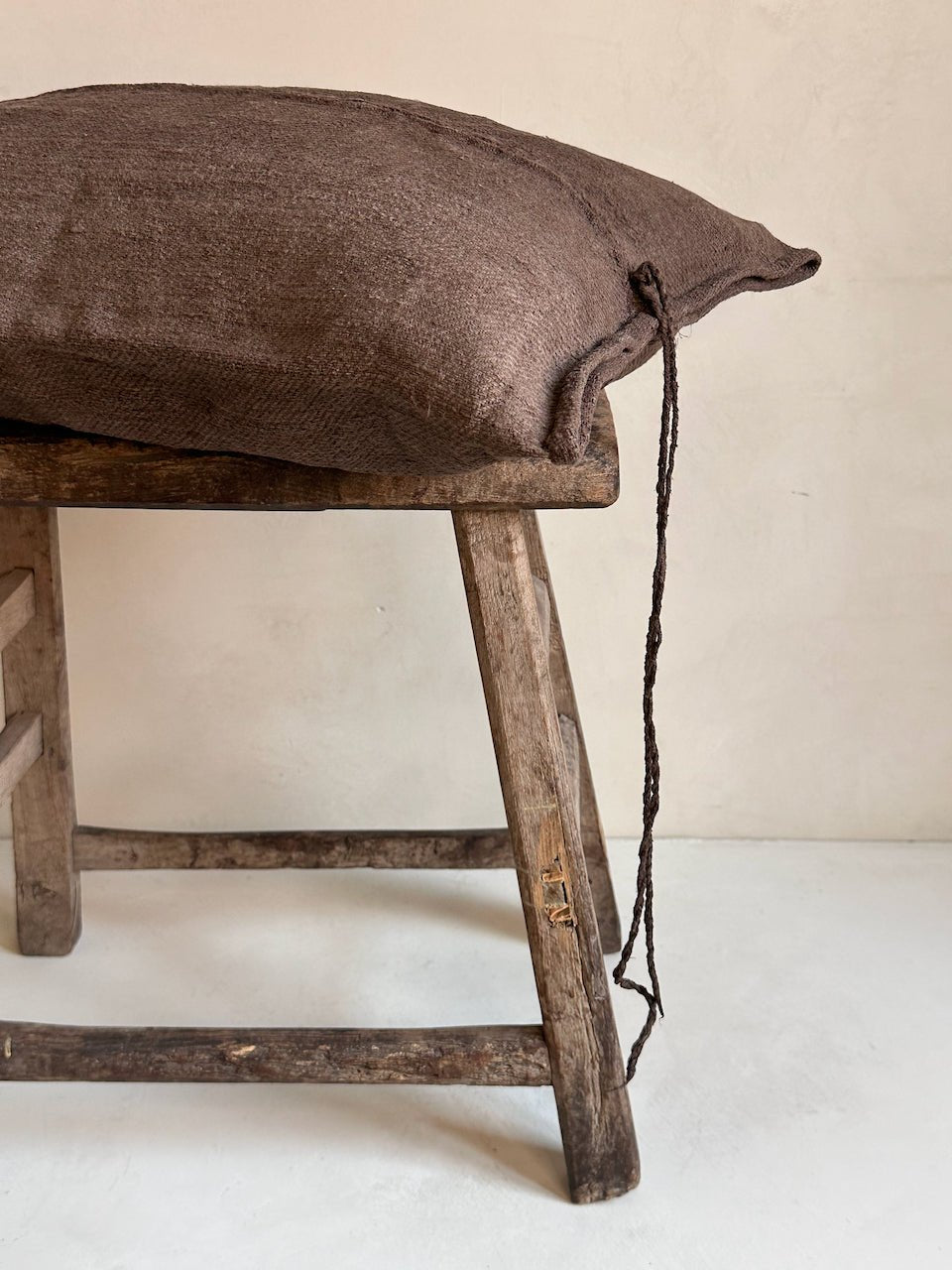 The Corner - L.E. N° 131 60 x 42 cm - Cushions