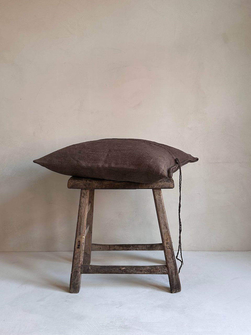 The Corner - L.E. N° 131 60 x 42 cm - Cushions