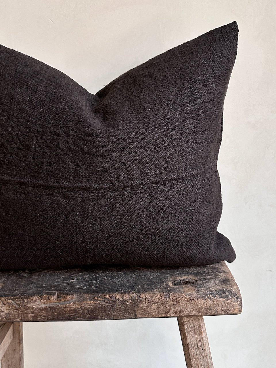 The Corner - L.E. N° 134 53 x 43 cm - Cushions