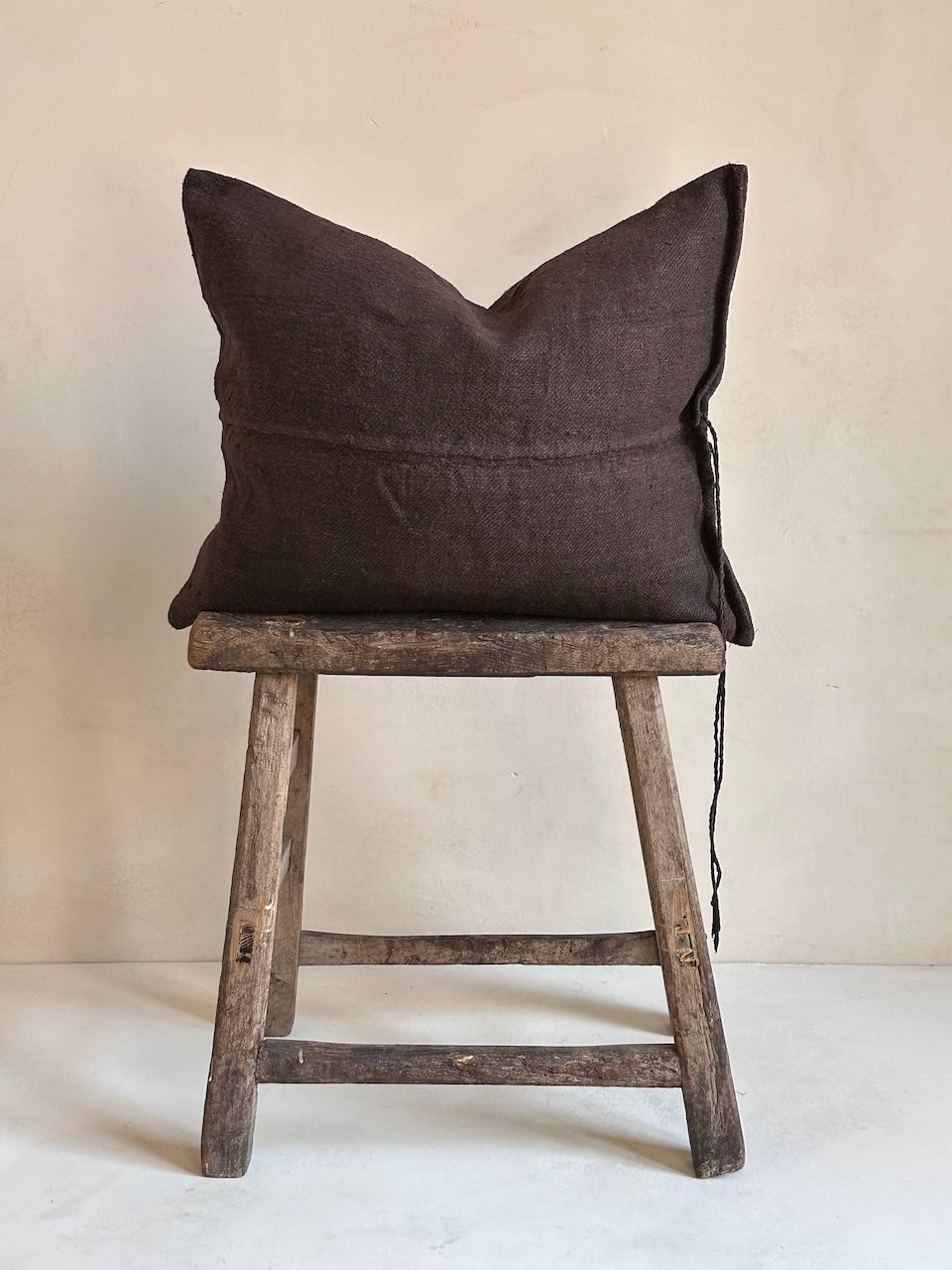 The Corner - L.E. N° 138 53 x 42 cm - Cushions