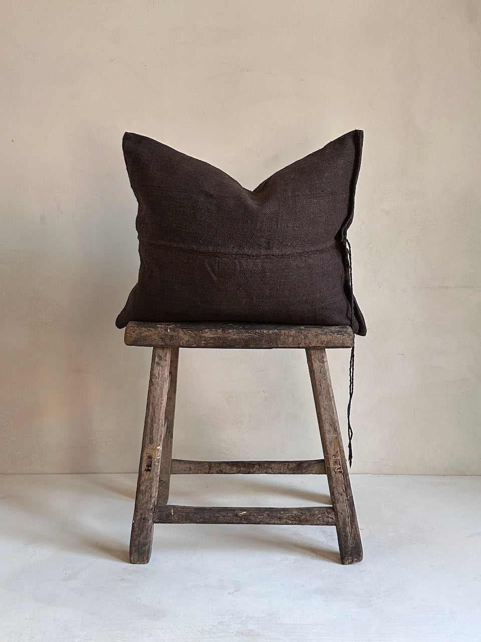 The Corner - L.E. N° 138 53 x 42 cm - Cushions